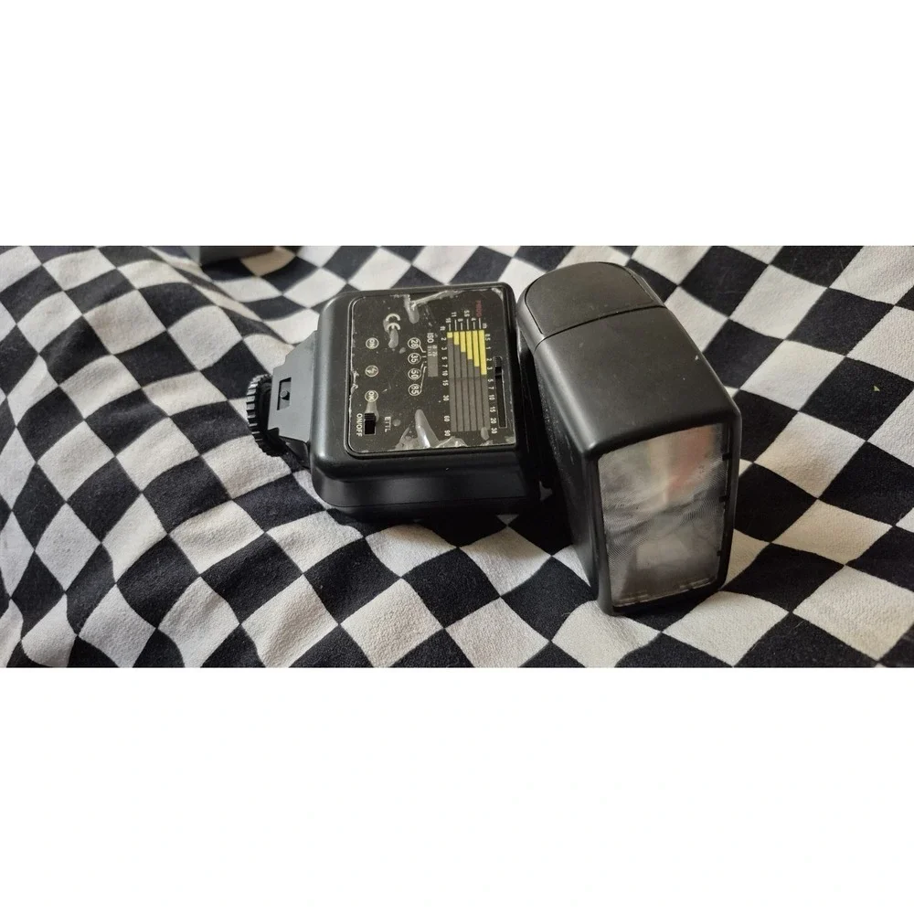 Canon Speedlite TTL Camera Flash – Red Sensor Window – Vintage Hot Shoe Flash
